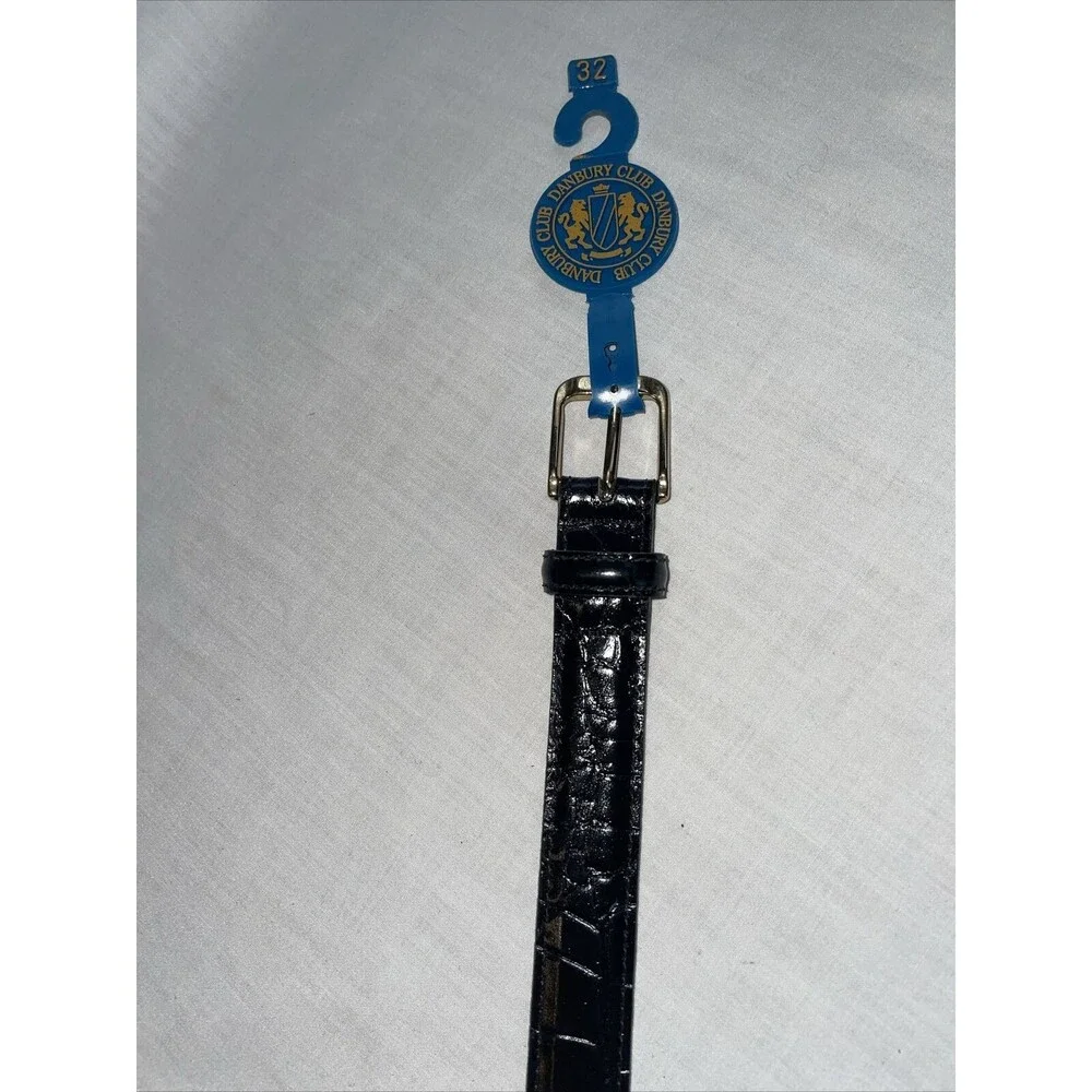 Danbury Club Dress Belt Women’s Size 32” Black Leather Gator Motif Buckle NWT